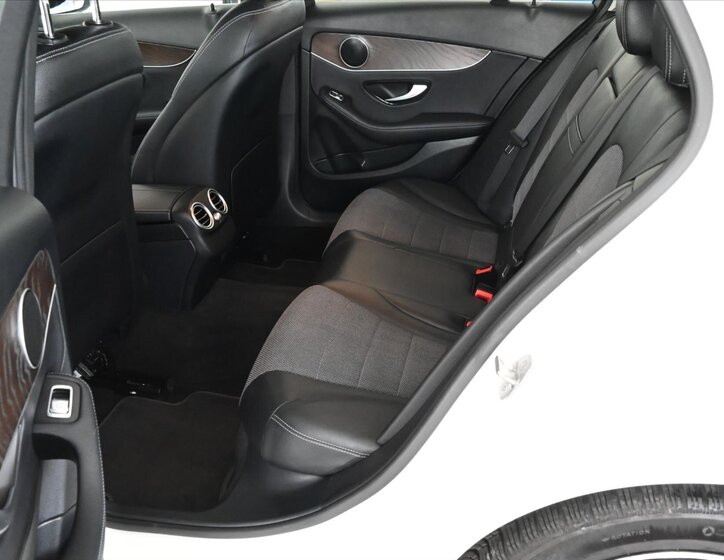 Mercedes-Benz Třídy C Kombi 2,0 l 143 kw