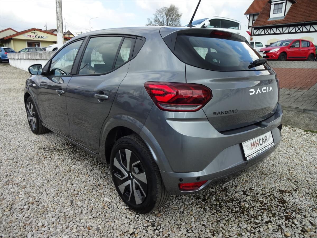 Dacia Sandero Hatchback 999,0 67 kw