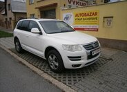 Volkswagen Touareg 1