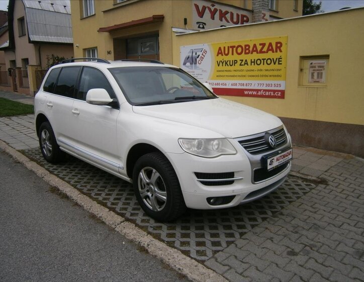 Volkswagen Touareg 1