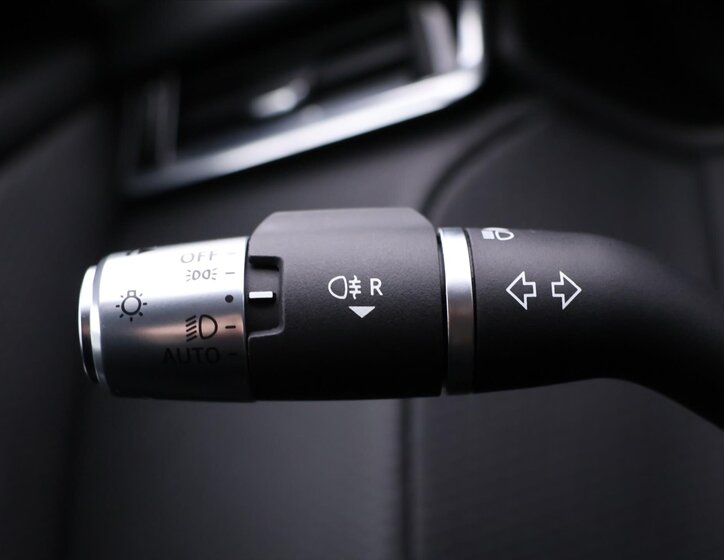 Land Rover Range Rover Velar SUV / Terénní 2,0 l 150 kw