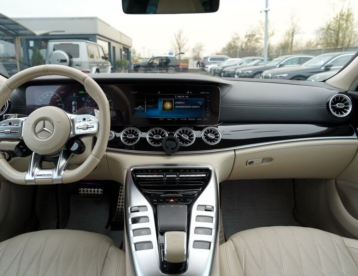Mercedes-Benz AMG GT Sedan / Limuzína 3,0 l 325 kw