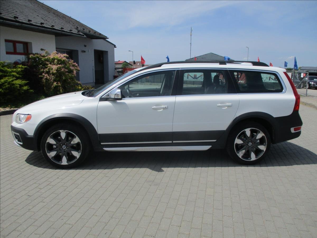 Volvo XC70 Kombi 2,4 l 120 kw