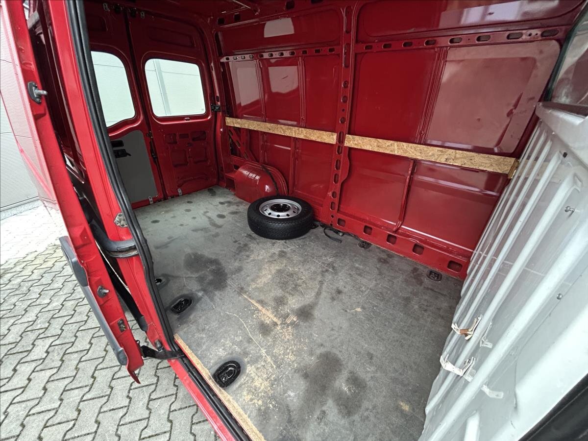 Renault Master Skříň 2,5 l 107 kw