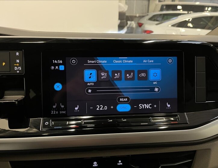 Volkswagen Multivan 10