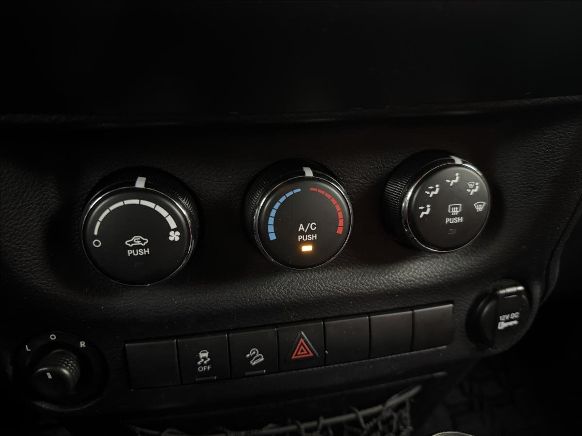 Jeep Wrangler SUV 3,6 l 209 kw