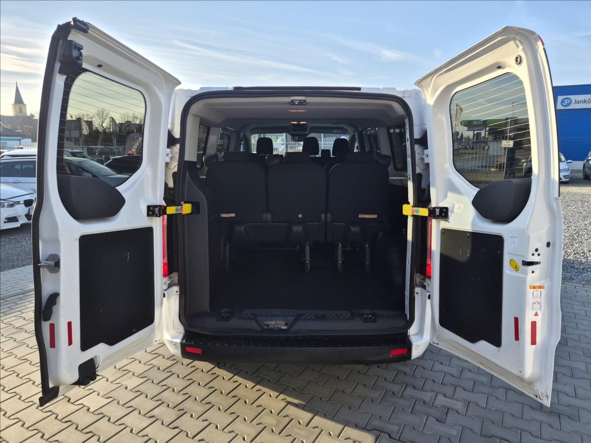 Ford Tourneo Custom MPV 2,0 l 96 kw