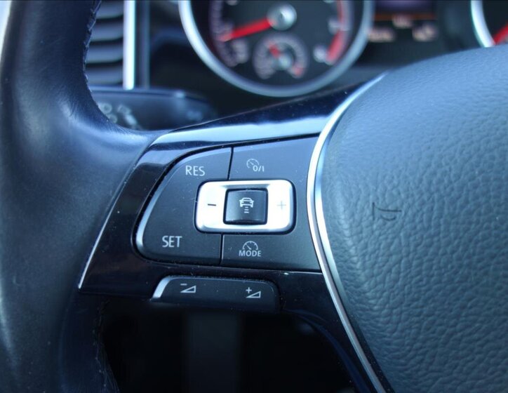 Volkswagen Golf Sportsvan MPV 1,4 l 110 kw