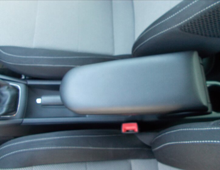 Škoda Rapid Sedan / Limuzína 1,6 l 77 kw