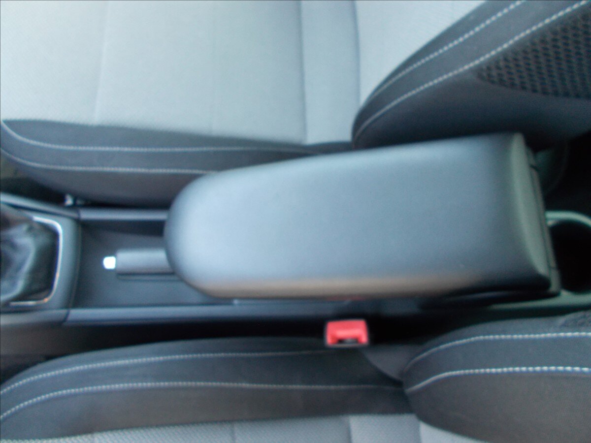 Škoda Rapid Sedan / Limuzína 1,6 l 77 kw