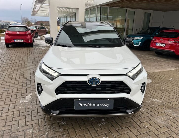 Toyota RAV4 SUV 2,5 l 131 kw