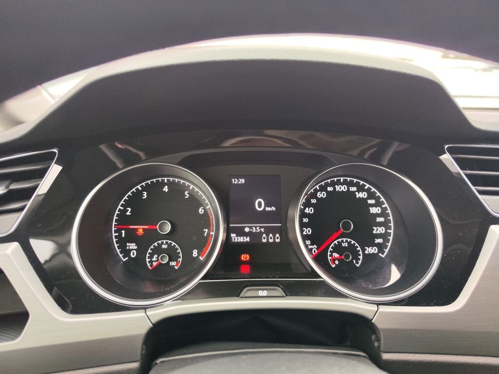 Volkswagen Touran MPV 1,5 l 110 kw