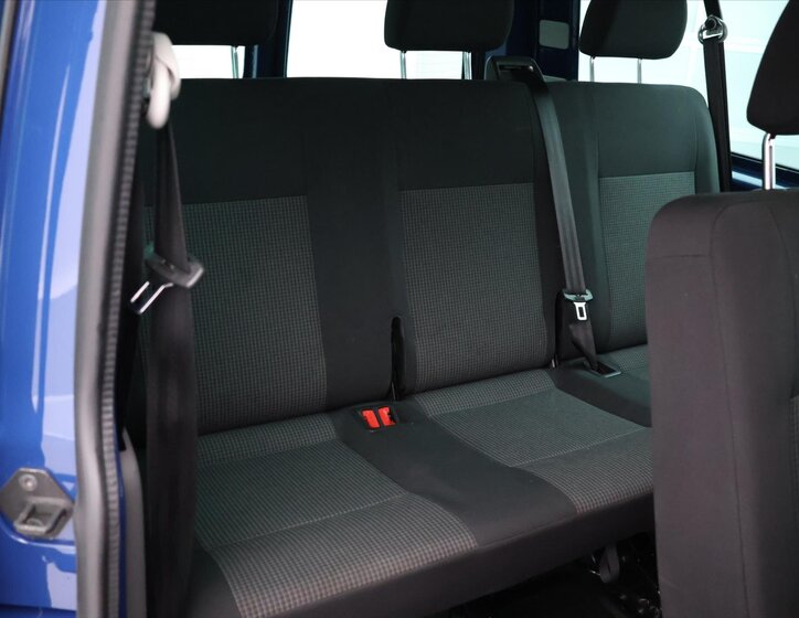 Volkswagen Transporter Kombi 2,0 l 110 kw