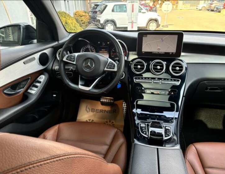 Mercedes-Benz GLC SUV / Terénní 3,0 l 270 kw