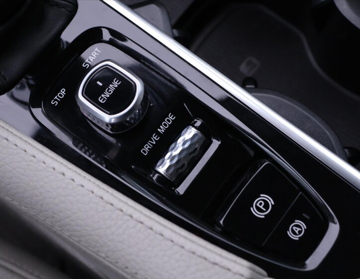 Volvo V90 Kombi 2,0 l 187 kw