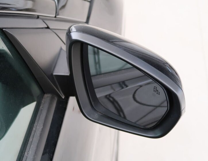 Opel Grandland SUV 1,2 l 96 kw