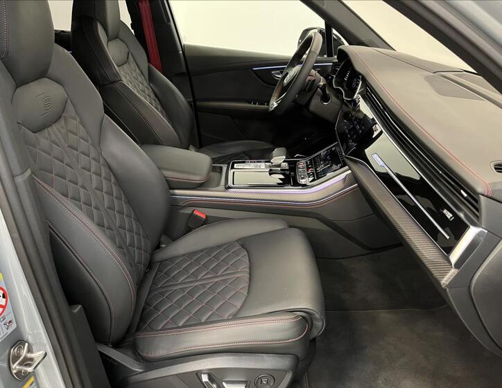 Audi SQ7 25