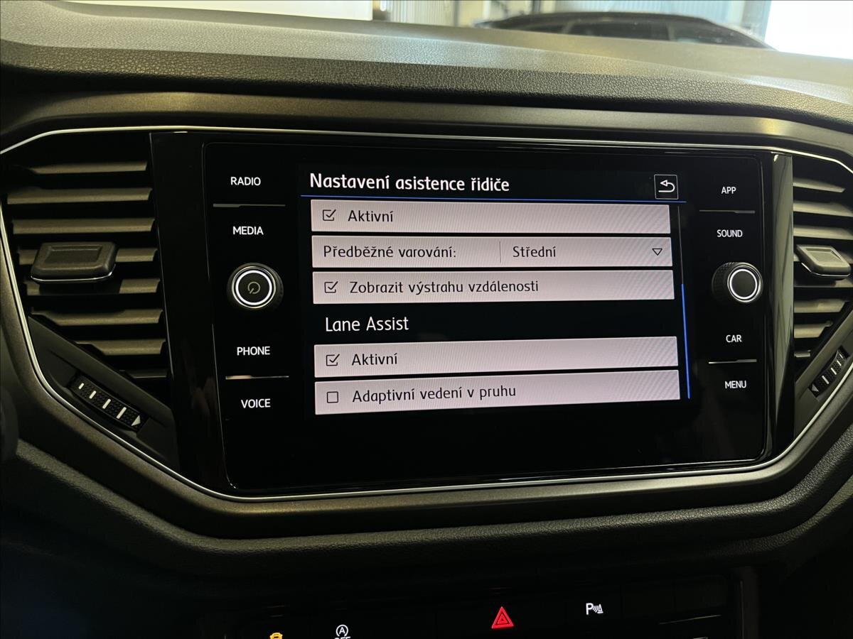 Volkswagen T-Roc SUV 1,5 l 110 kw