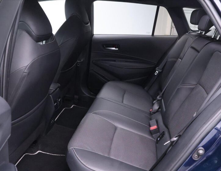 Toyota Corolla Kombi 2,0 l 112 kw