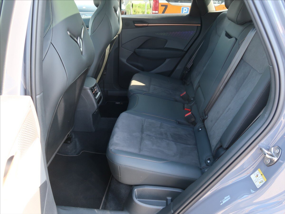 Cupra Terramar SUV / Terénní 2,0 l 195 kw