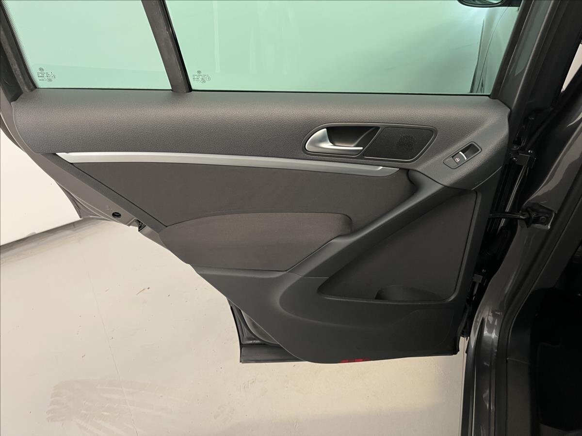 Volkswagen Tiguan SUV 2,0 l 103 kw