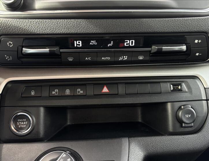 Peugeot Traveller 43