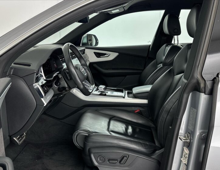 Audi SQ8 SUV / Terénní 4,0 l 373 kw