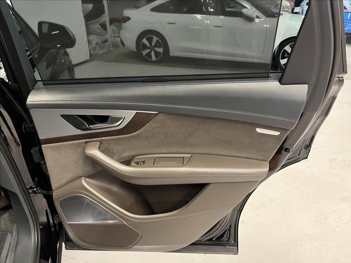 Audi SQ7 SUV / Terénní 4,0 l 320 kw
