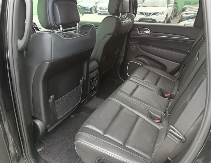 Jeep Grand Cherokee 13