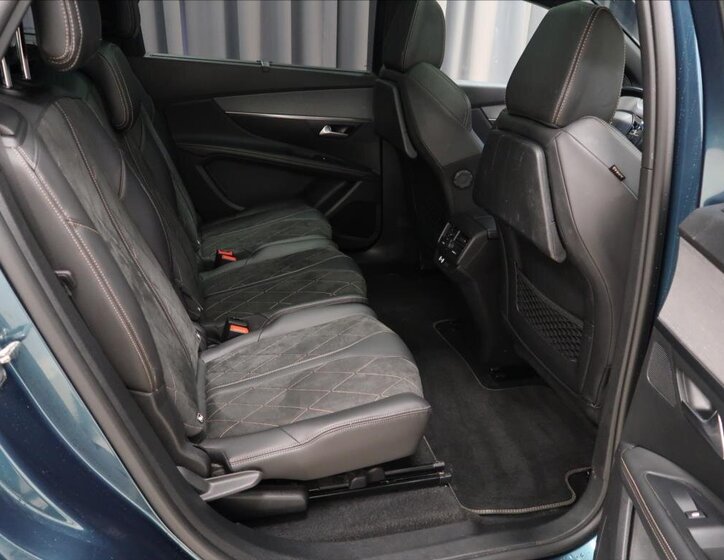 Peugeot 5008 10