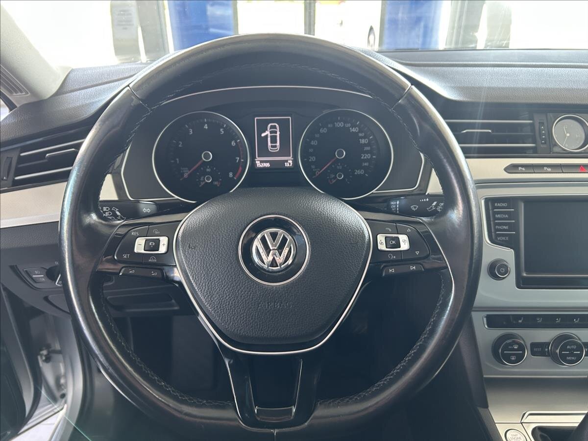 Volkswagen Passat Sedan / Limuzína 1,4 l 110 kw