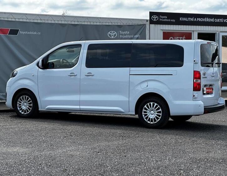 Toyota ProAce Verso 8