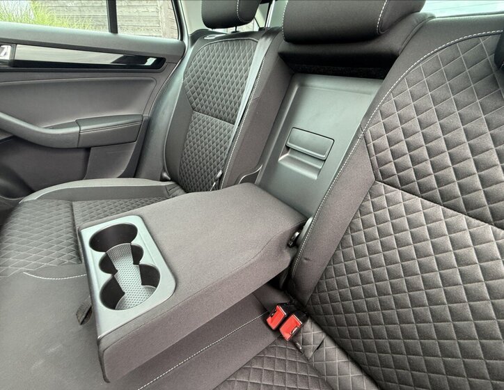 Škoda Rapid Hatchback 999,0 81 kw