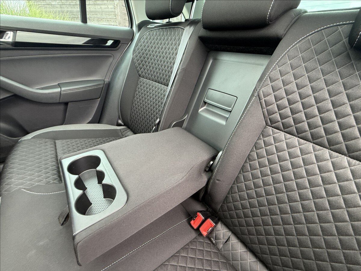 Škoda Rapid Hatchback 999,0 81 kw