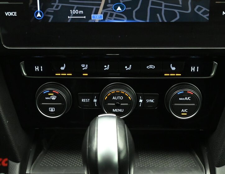 Volkswagen Passat Kombi 2,0 l 140 kw