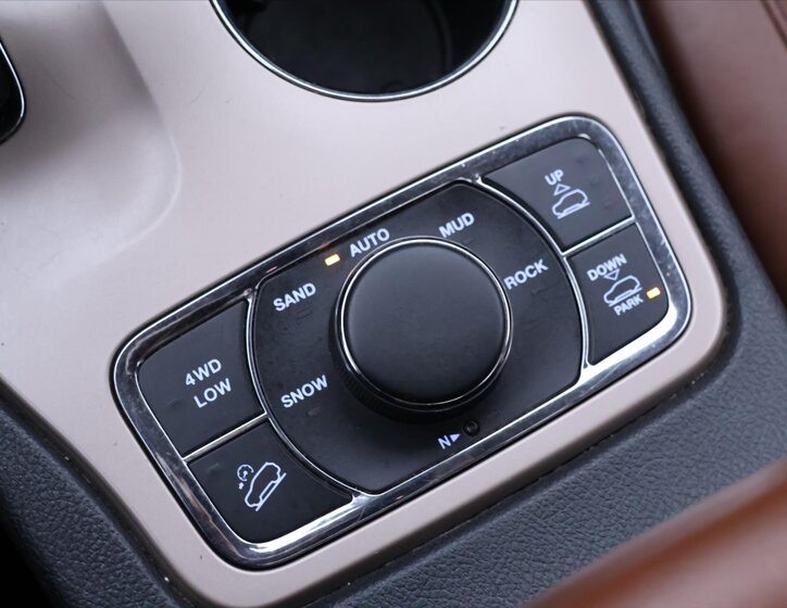 Jeep Grand Cherokee SUV 3,0 l 184 kw