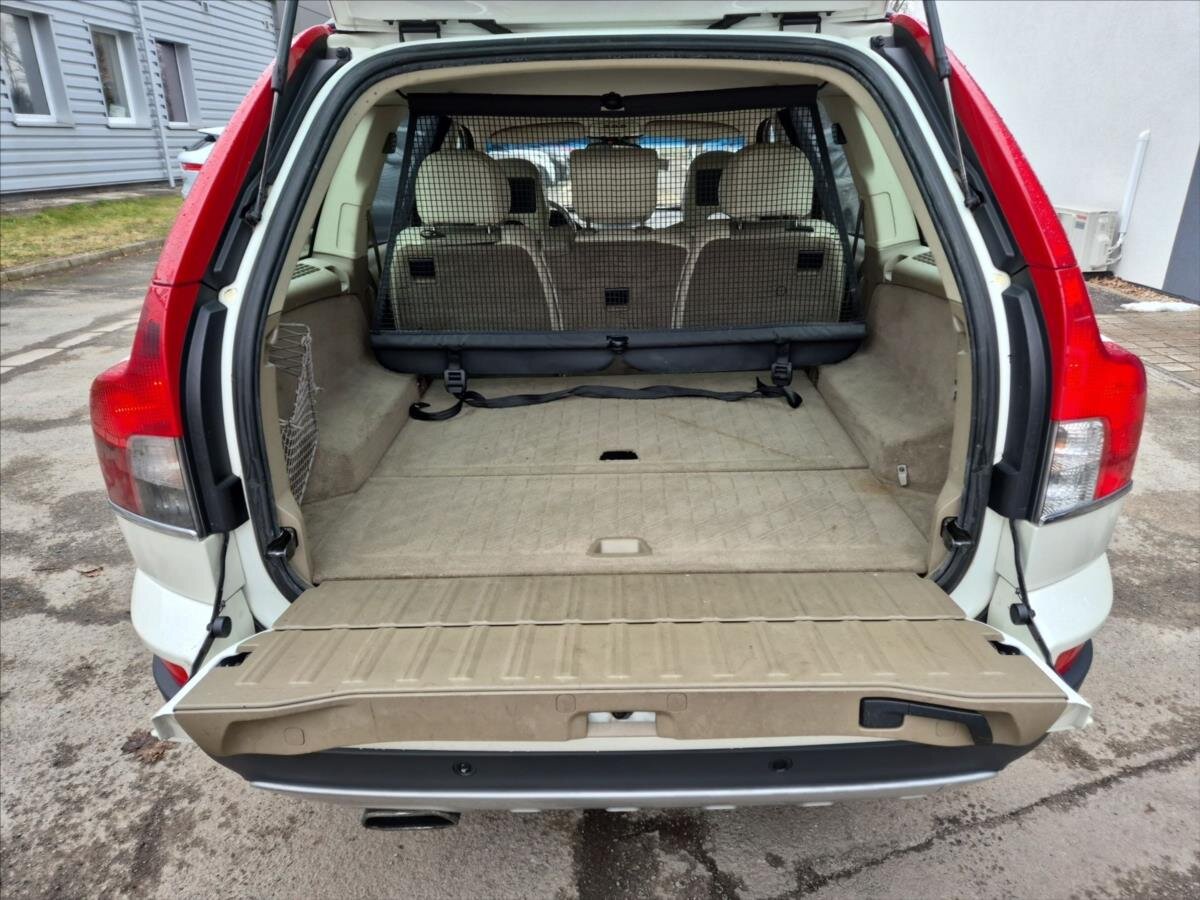 Volvo XC90 SUV 2,4 l 136 kw