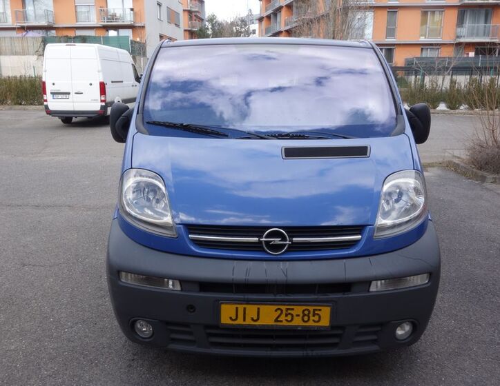 Opel Vivaro 2