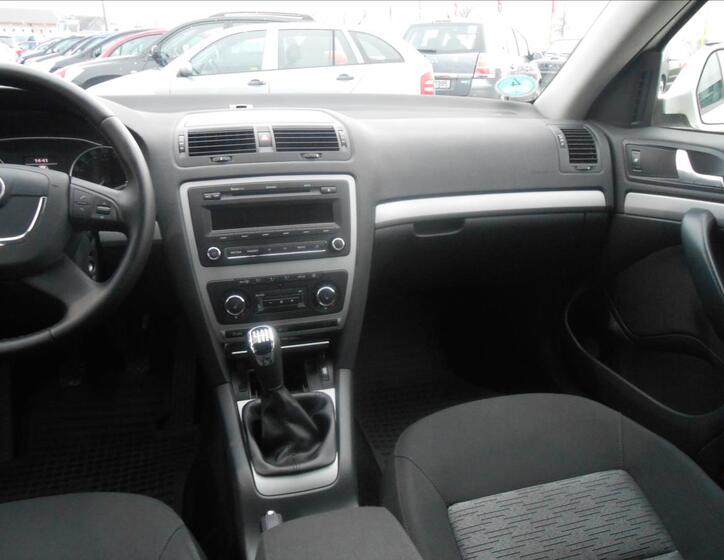 Škoda Octavia 14