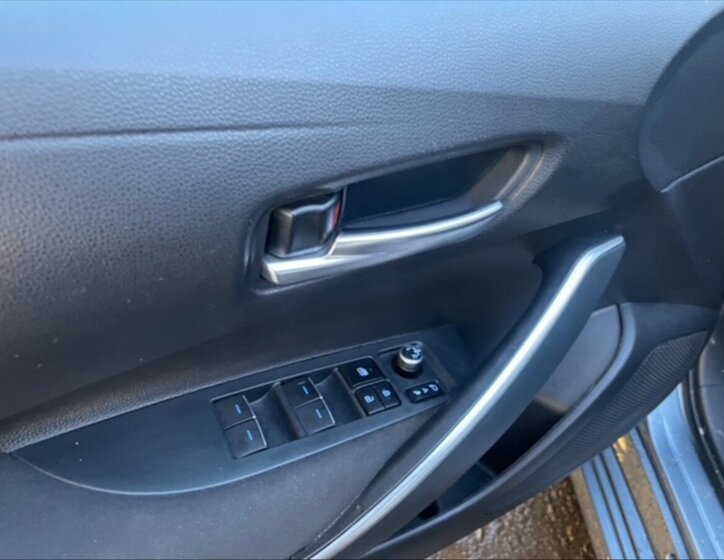 Toyota Corolla Sedan / Limuzína 1,5 l 92 kw