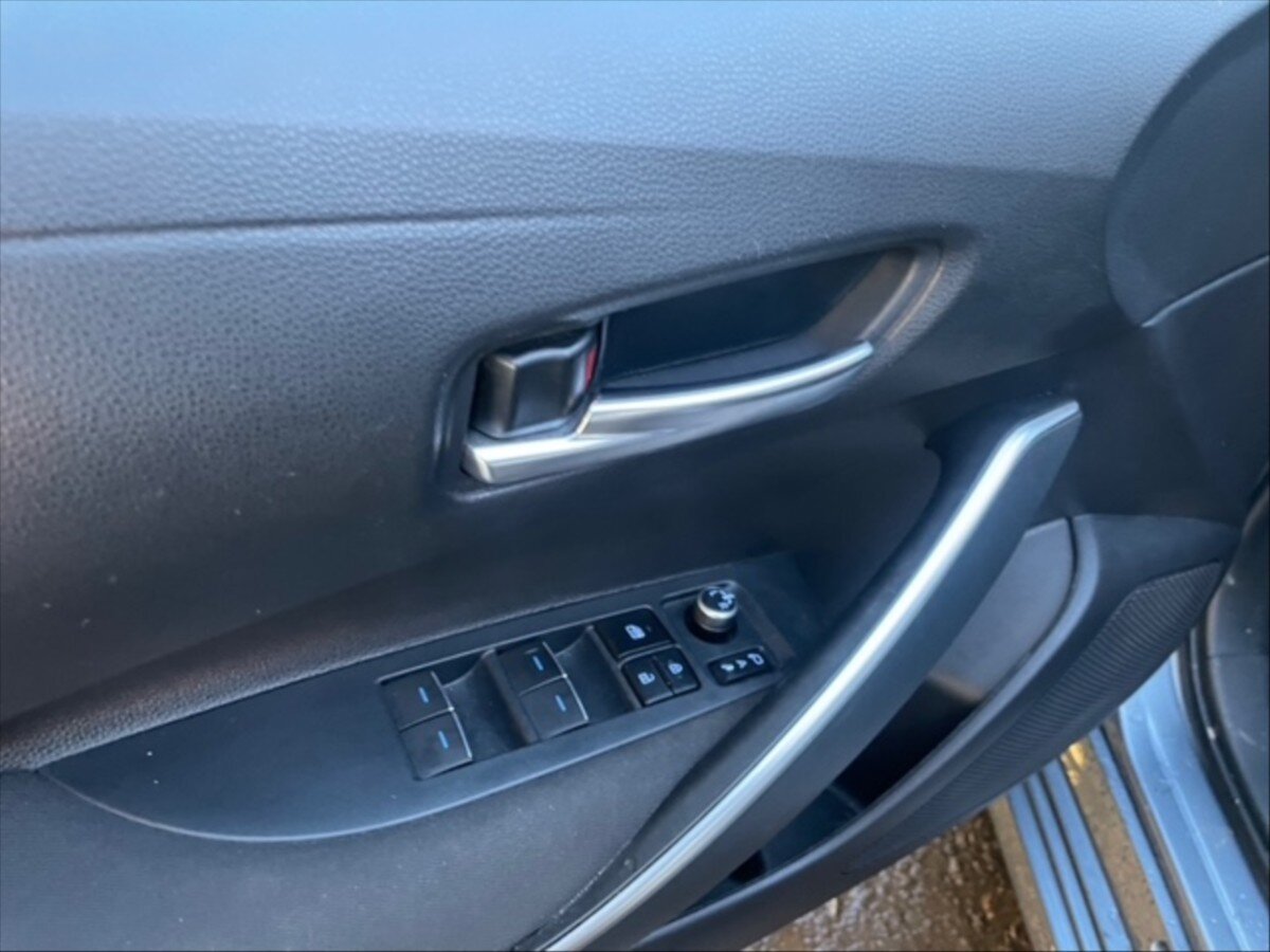 Toyota Corolla Sedan / Limuzína 1,5 l 92 kw