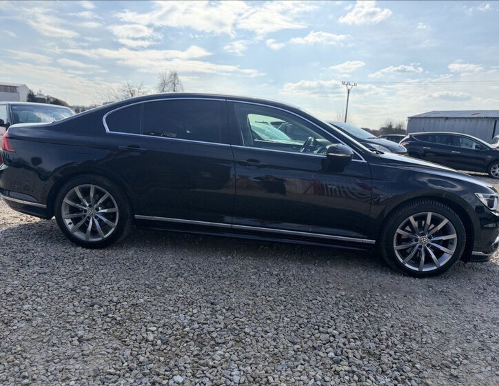 Volkswagen Passat Sedan / Limuzína 2,0 l 110 kw