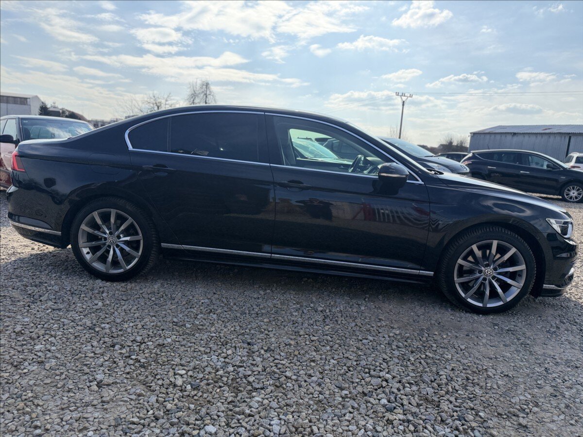 Volkswagen Passat Sedan / Limuzína 2,0 l 110 kw