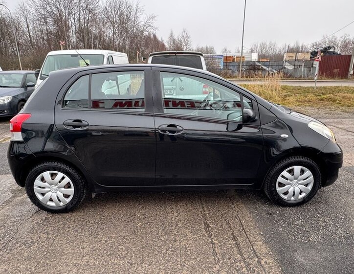 Toyota Yaris 26