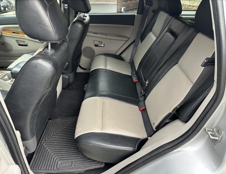 Jeep Grand Cherokee 13