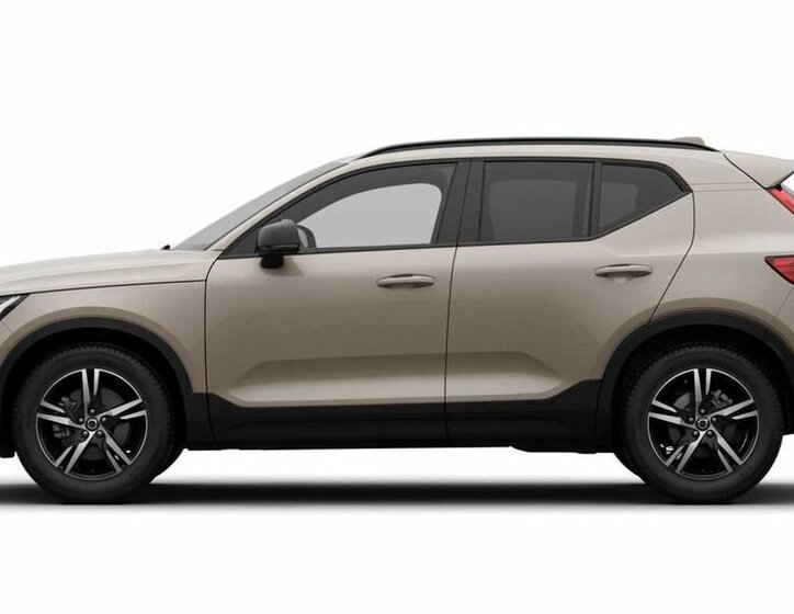 Volvo XC40 SUV / Terénní 2,0 l 145 kw