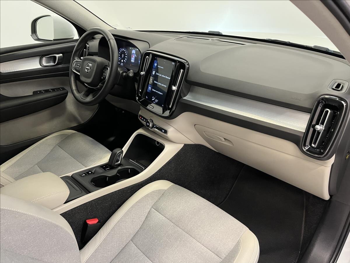 Volvo XC40 SUV 1,5 l 120 kw
