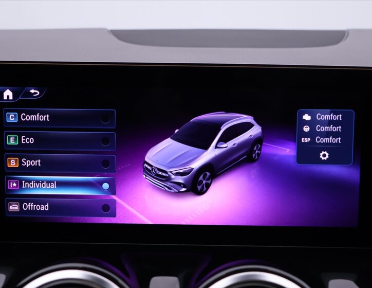 Mercedes-Benz GLA SUV / Terénní 2,0 l 165 kw