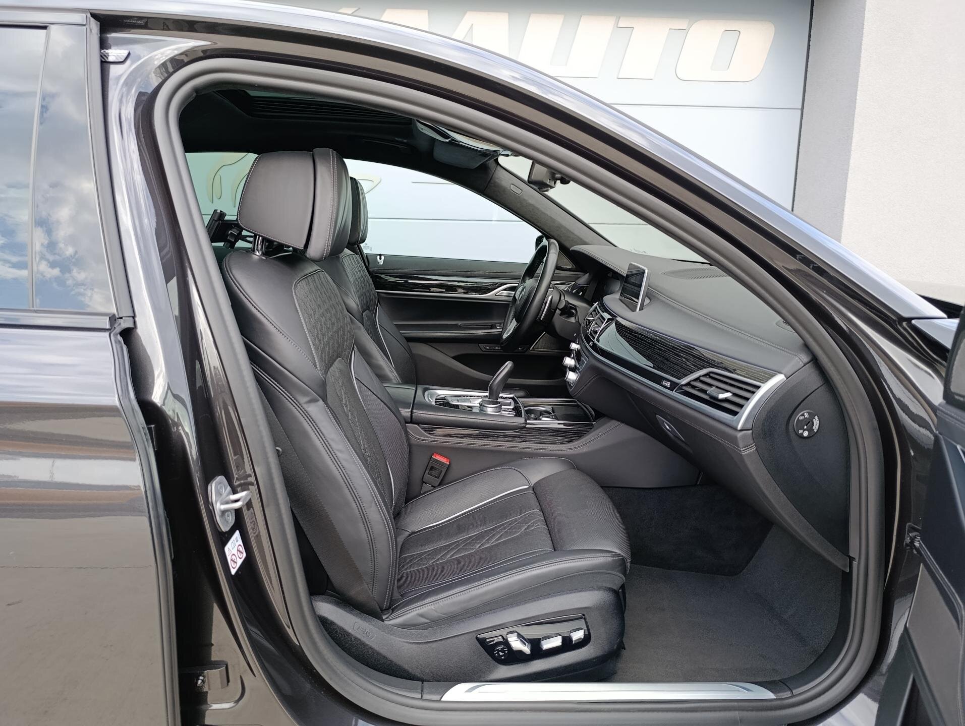 BMW Řada 7 Ostatní 3,0 l 250 kw