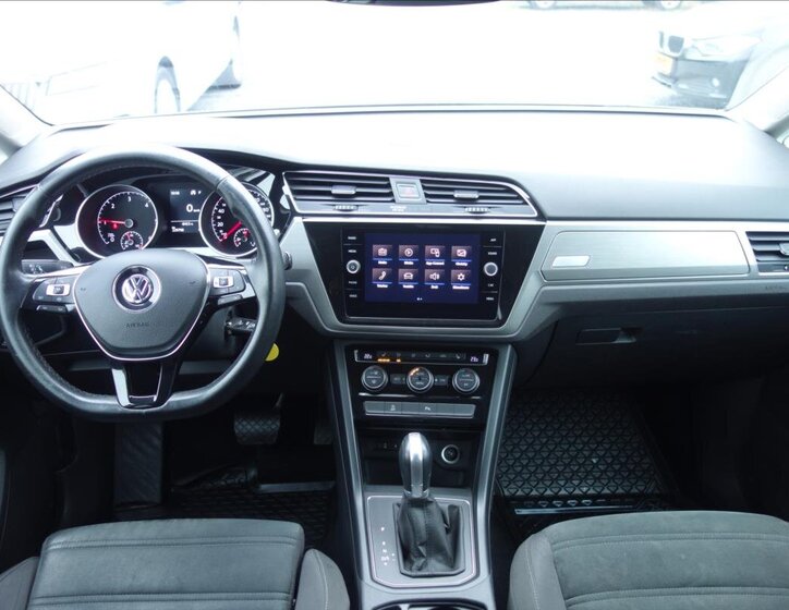Volkswagen Touran 18